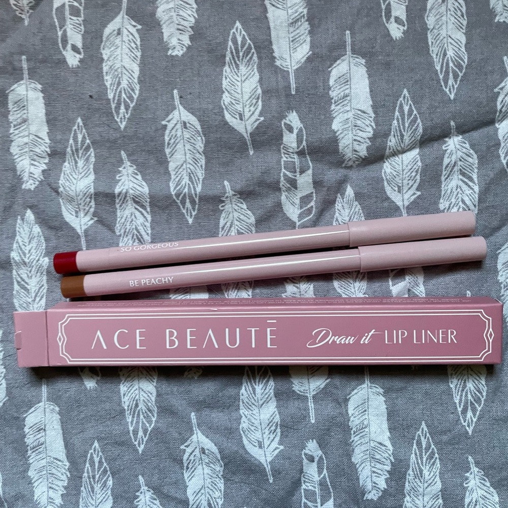 ⭐️ 5 for $25⭐️Ace Beaute Draw It Lip Liner Duo